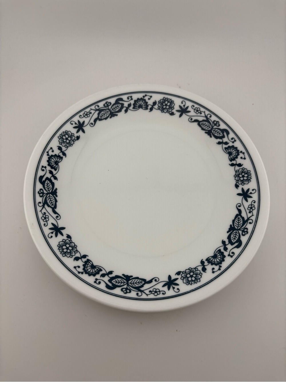 Corelle Old Town Blue/Blue Onion Bread & Butter Plates 7” - Set of 4 - Picture 2 of 3